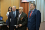Ренат Сулейманов вручил медали в честь 75-летия Победы ветеранам Центрального округа